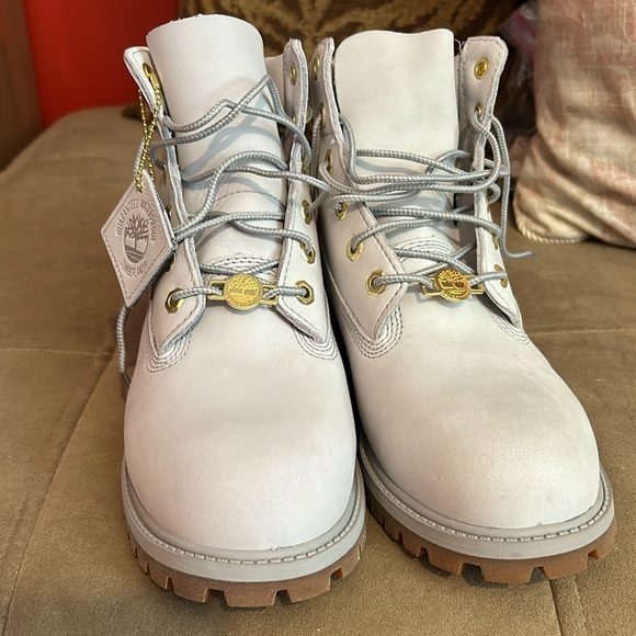 ♡BRAND NEW IN BOX Timberland™ Light Grey Genuine Nubuck Leather Boots♡ Size 5.5♡ - Picture 11 of 13